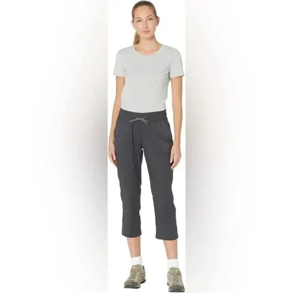 The North Face Women’s Aphrodite Motion Capri XL,XXL Size NWT - Picture 1 of 4